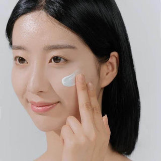 SKIN1004 - Madagascar Centella Hyalu-Cica Water-Fit Sun Serum 50ml - Koreabe