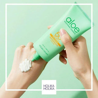 Holika Holika - Aloe Soothing Essence Water Proof Sunscreen 50 SPF++++ 70ml - Koreabe